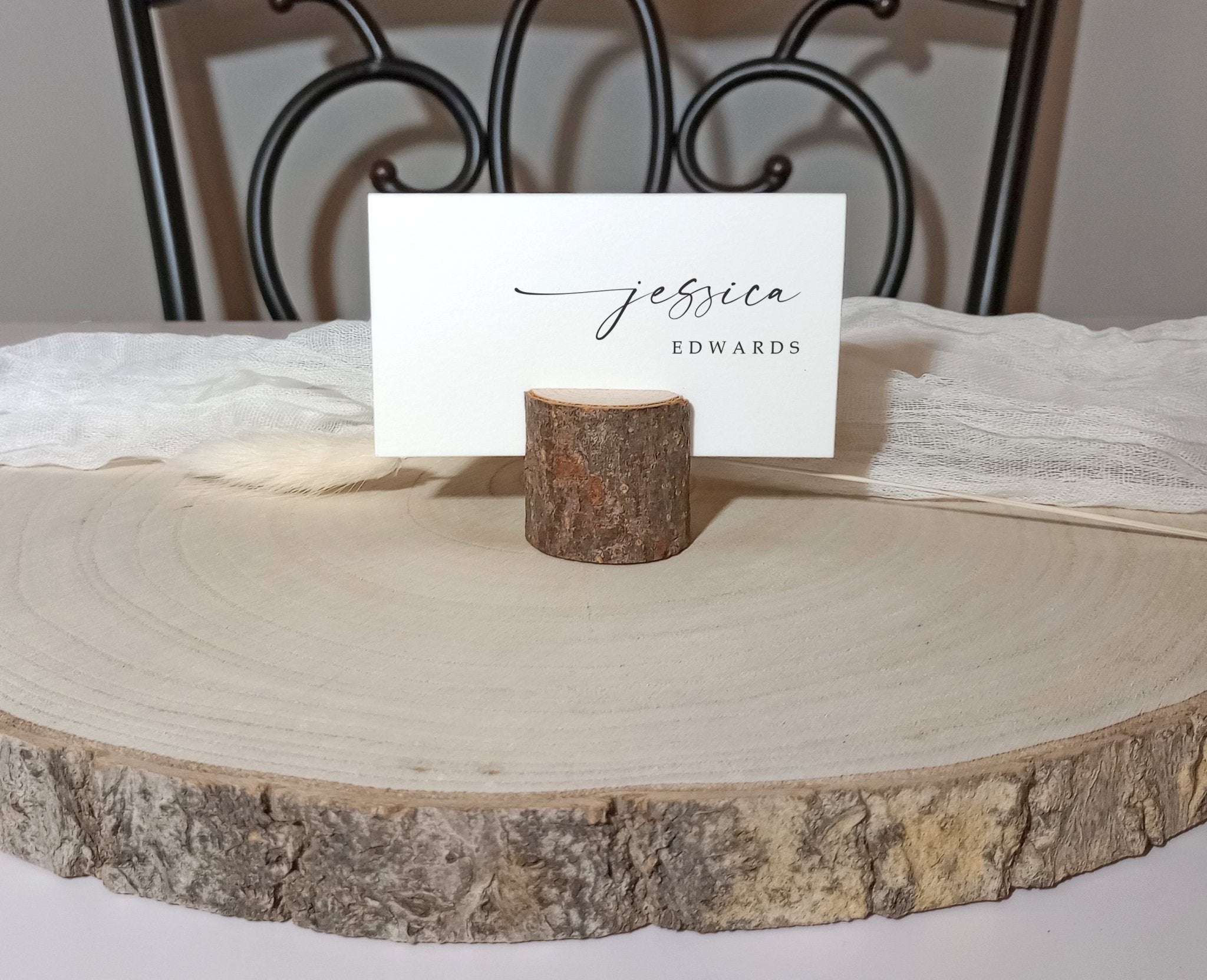 Flat guest seating card for wedding reception with guest name and food selection