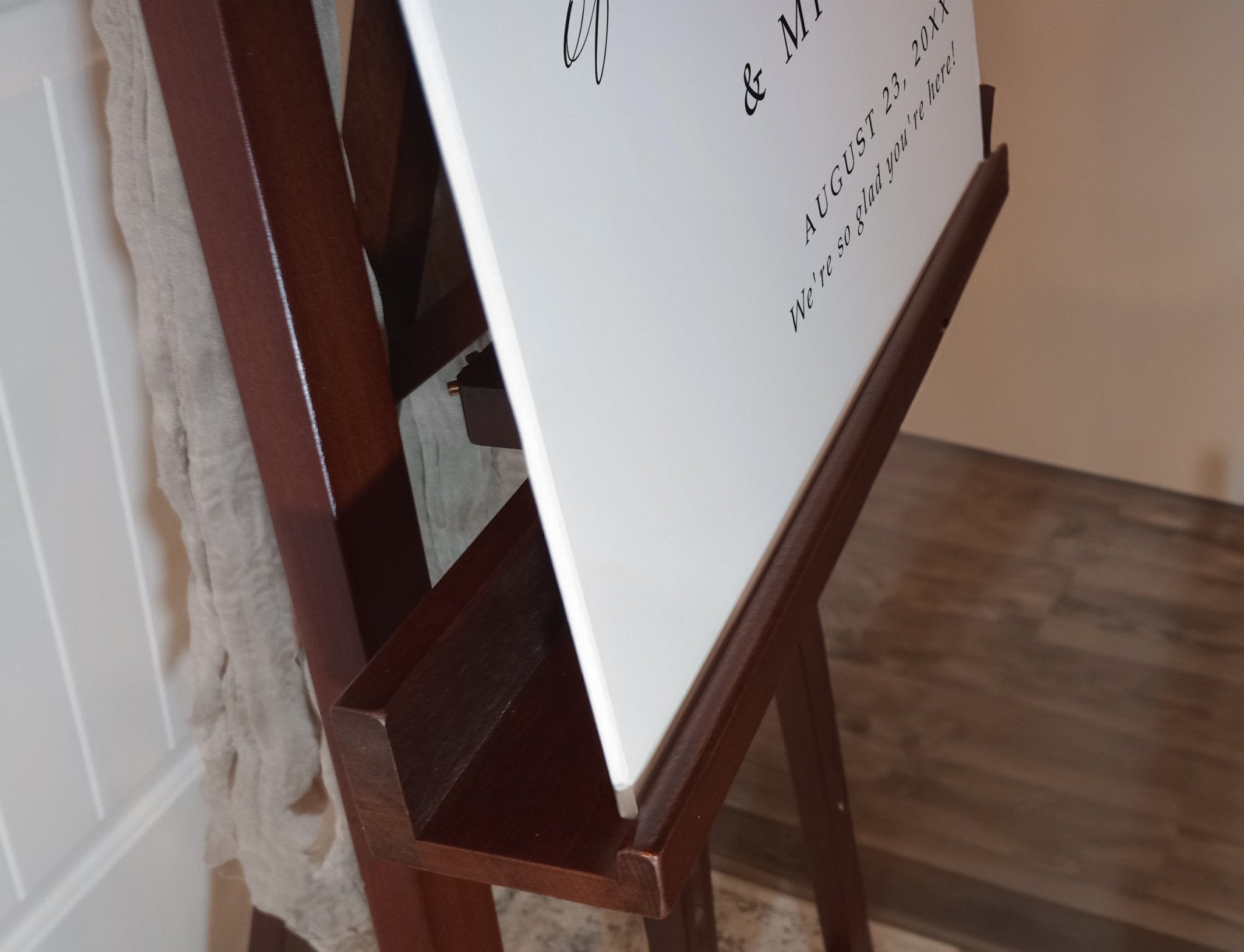 close-up corner view of foam board wedding sign showing thickness and print quality